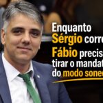 Fábio Reis, a caneta cheia e o sapato ainda no armário