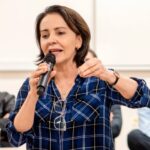 Emília entra no ringue e avisa: Valmir não está sozinho
